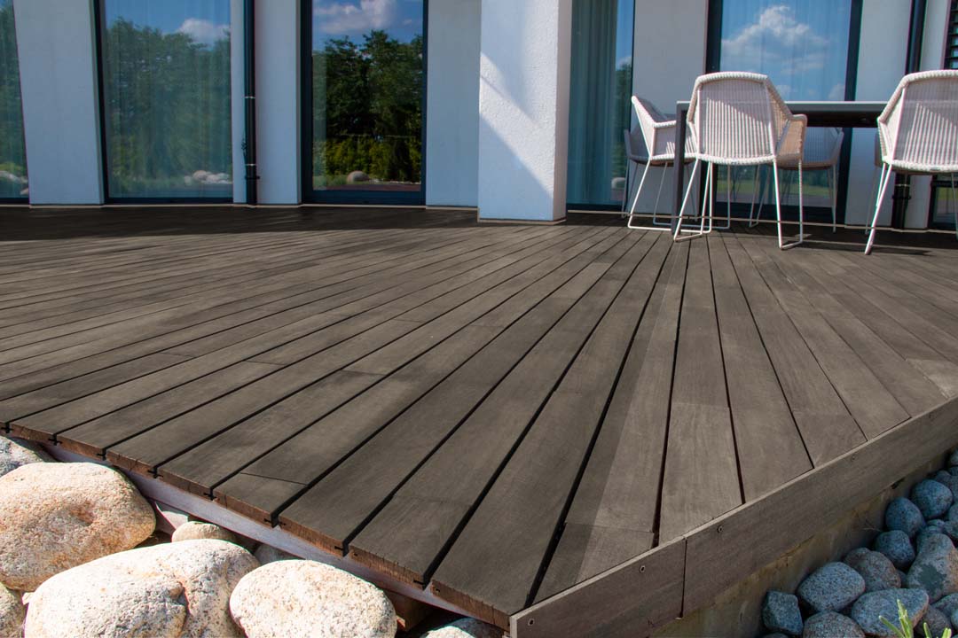 Retique It Multi-purpose Smooth Finish Kit in Harbor Gray for exterior wood decking with a sleek, smooth top coat finish.