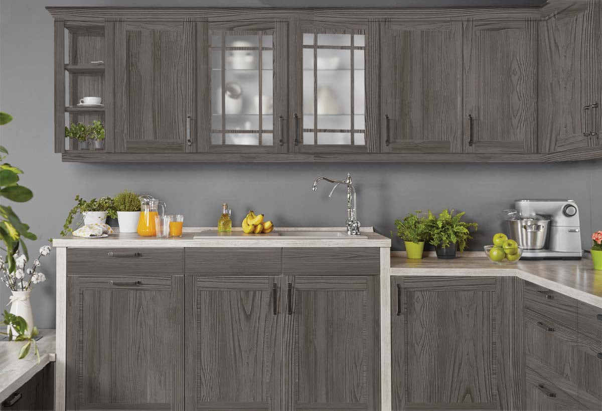 Retique It Wood'n Kit Large in Harbor Gray for interior kitchen cabinets, featuring wood finish and top coat application.